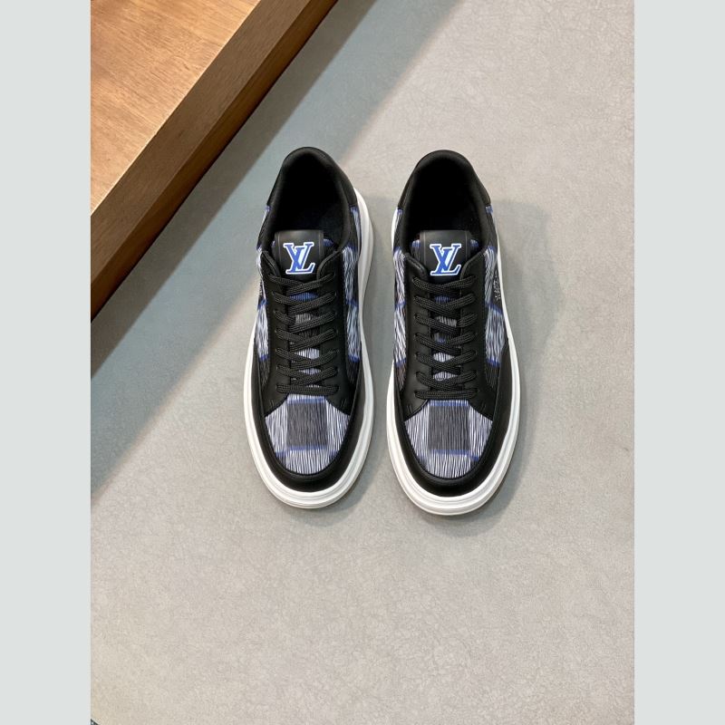 l**is V*t*n sneakers